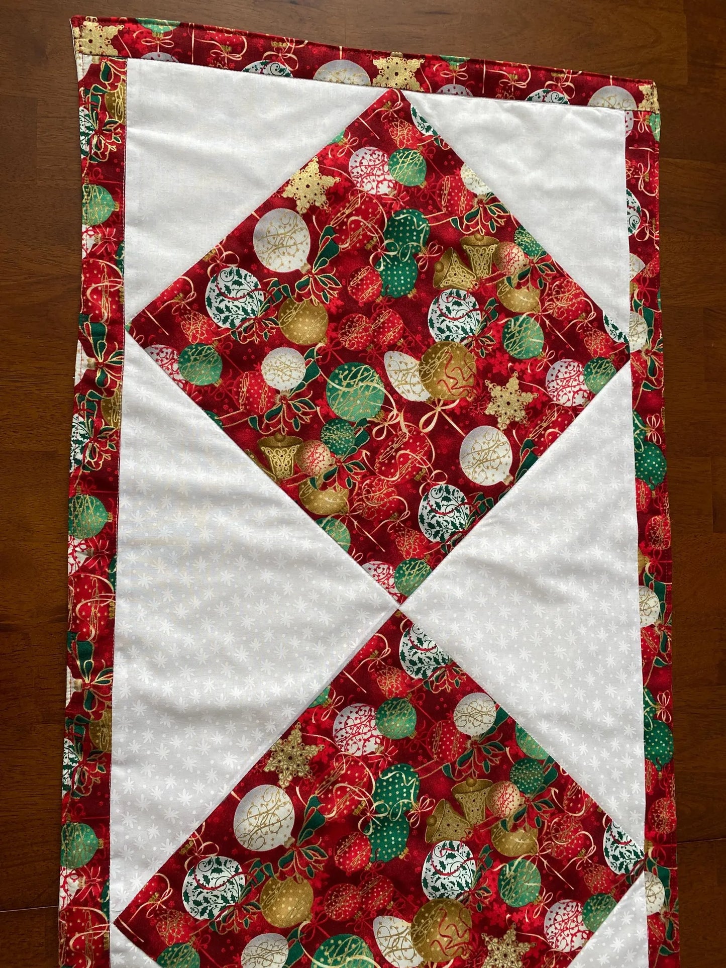 Handmade XMAS Holiday Table Runner Old Fashioned Ornaments