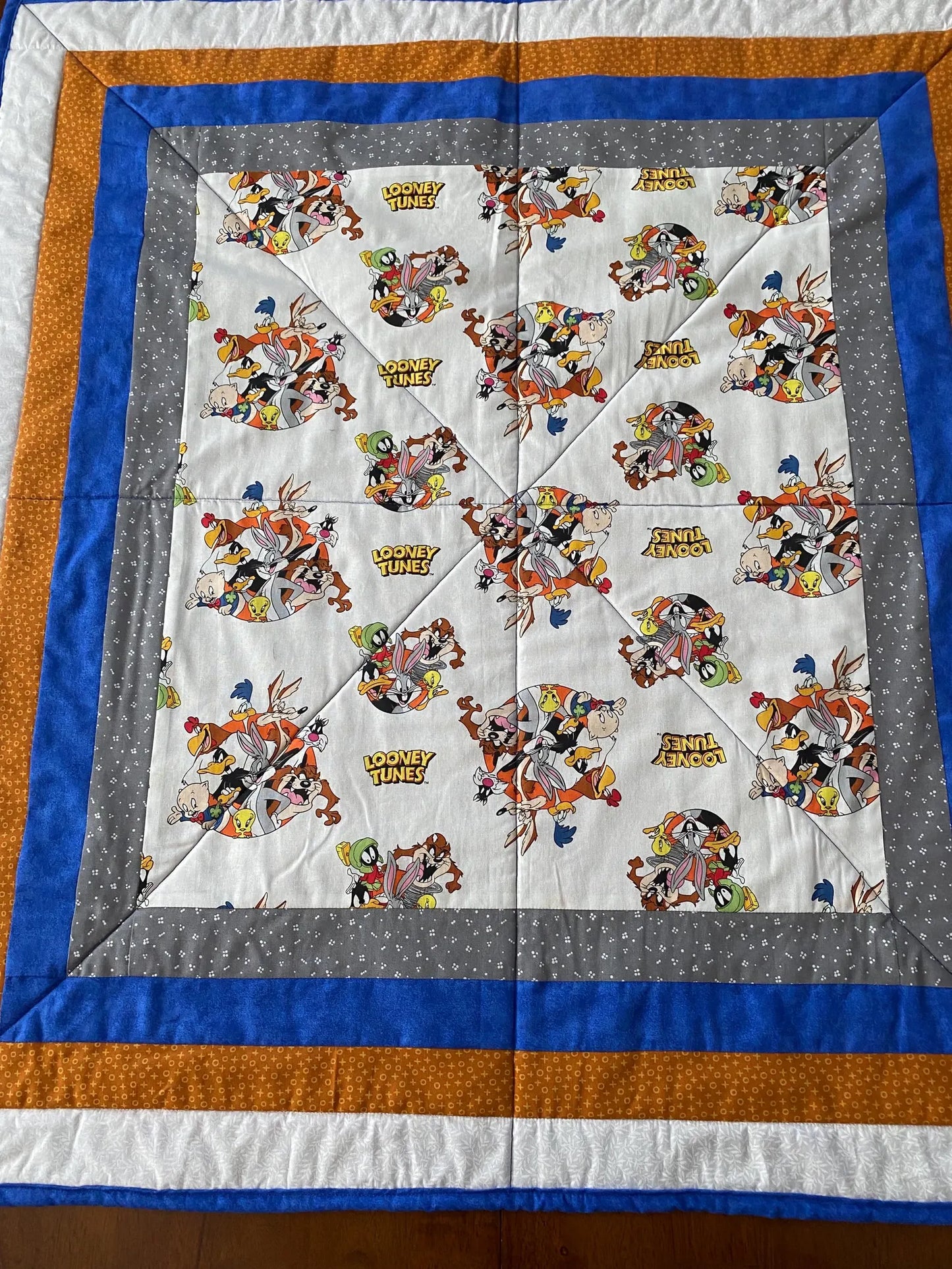 Toddler Looney Tunes Quilt