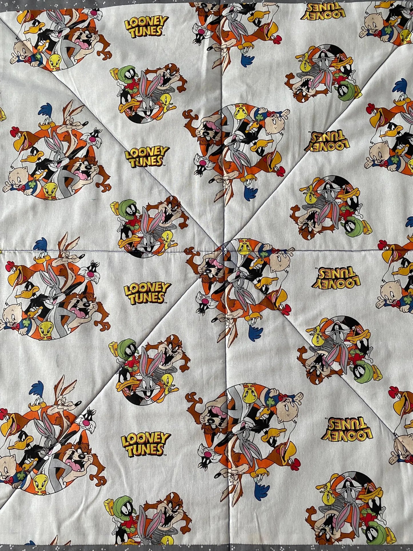 Toddler Looney Tunes Quilt