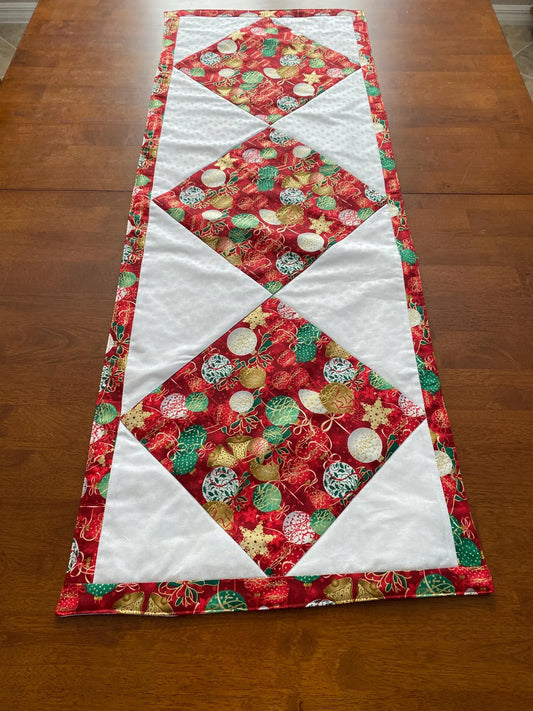 Handmade XMAS Holiday Table Runner Old Fashioned Ornaments