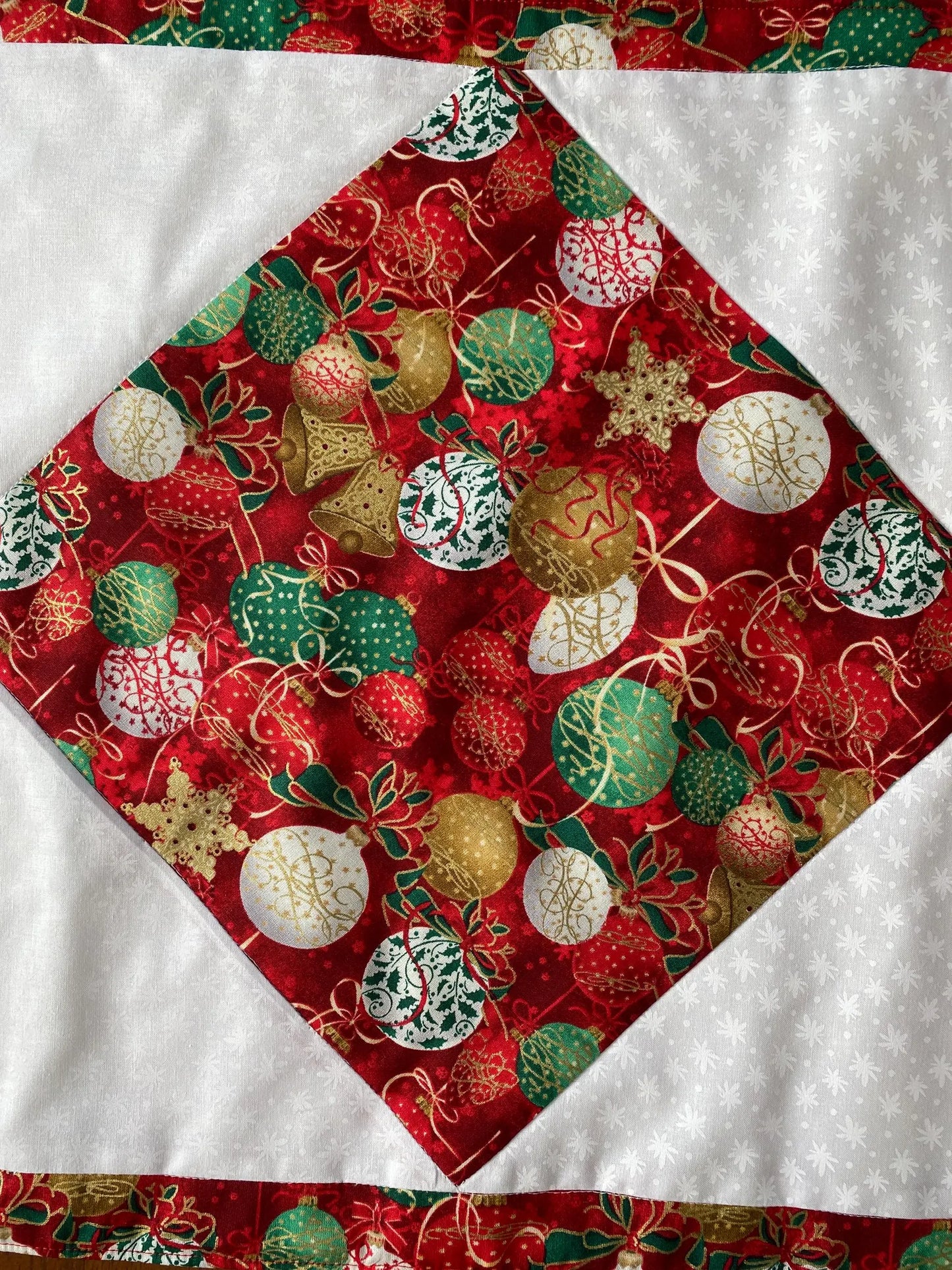 Handmade XMAS Holiday Table Runner Old Fashioned Ornaments