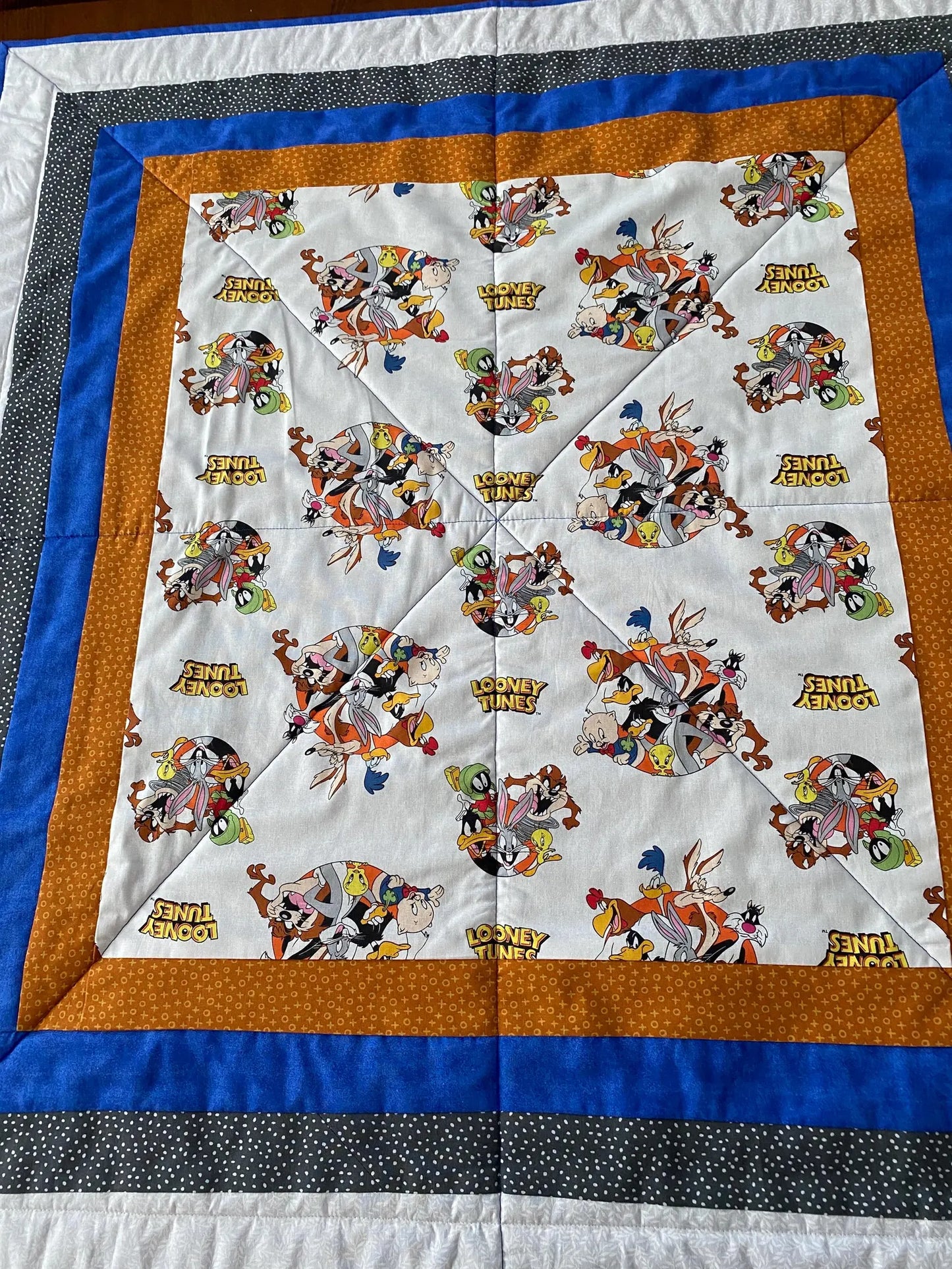 Toddler Looney Tunes Quilt